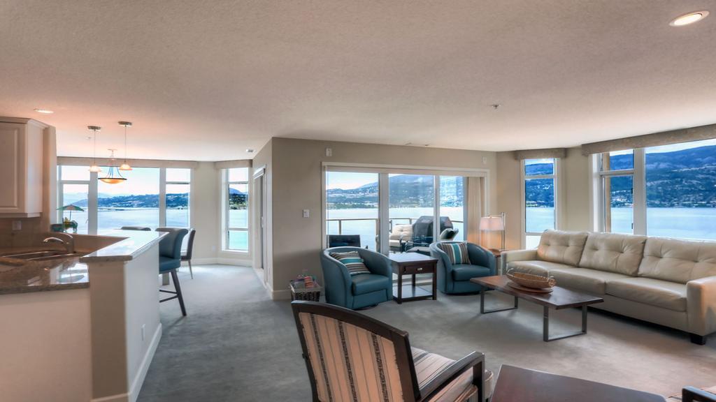Sunset Waterfront Resort By Kelownacondorentals المظهر الخارجي الصورة